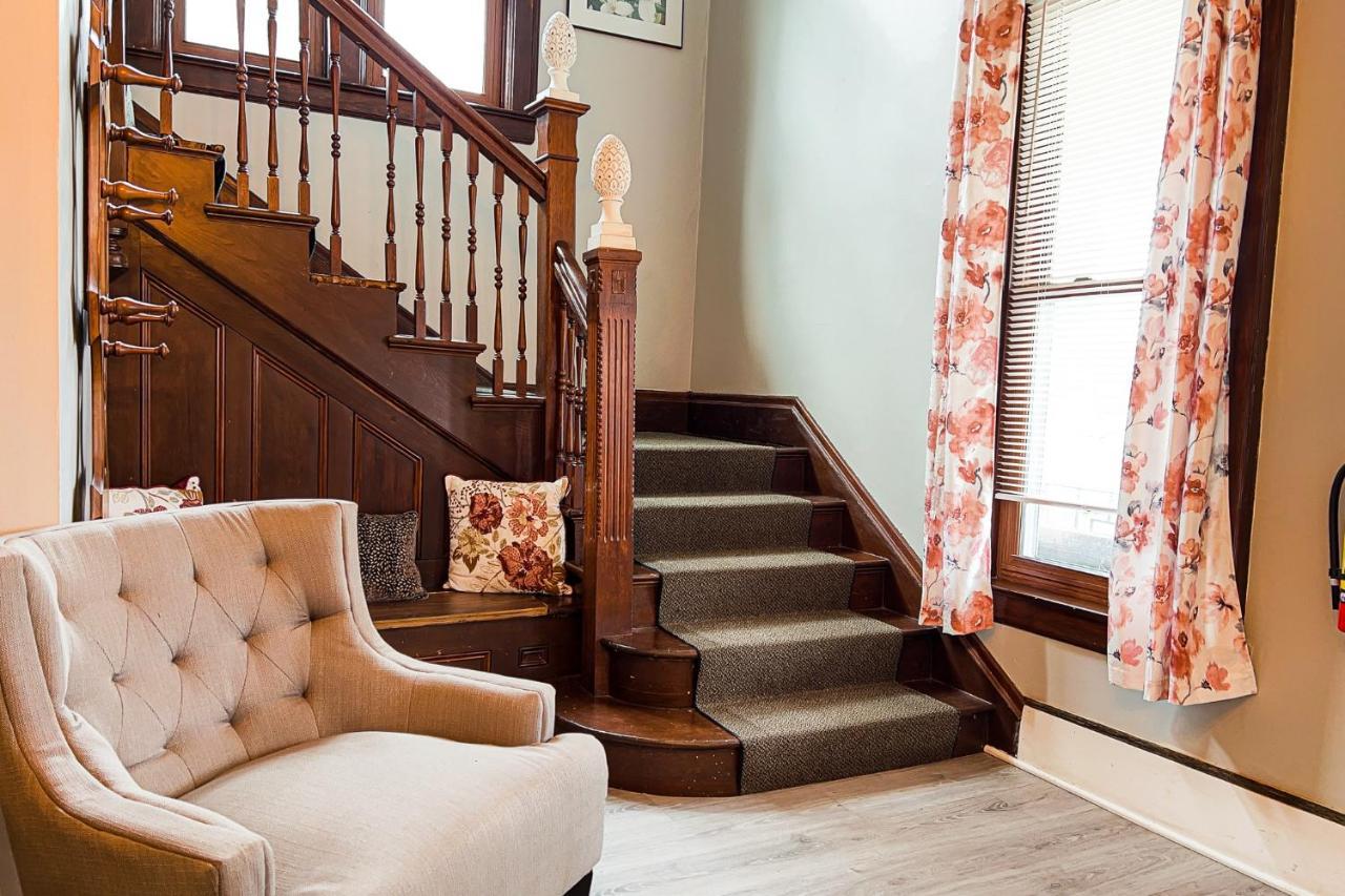 Unique Large 9Br House With 3 Bath Close To The Falls Niagara Falls Exterior photo